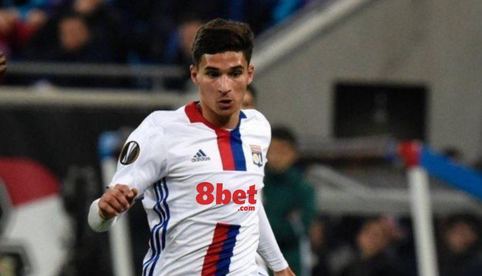  斯特拉斯堡门将神勇发挥，零封对手守住法甲前列