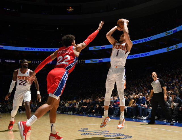  布克末节发威太阳加时险胜开拓者